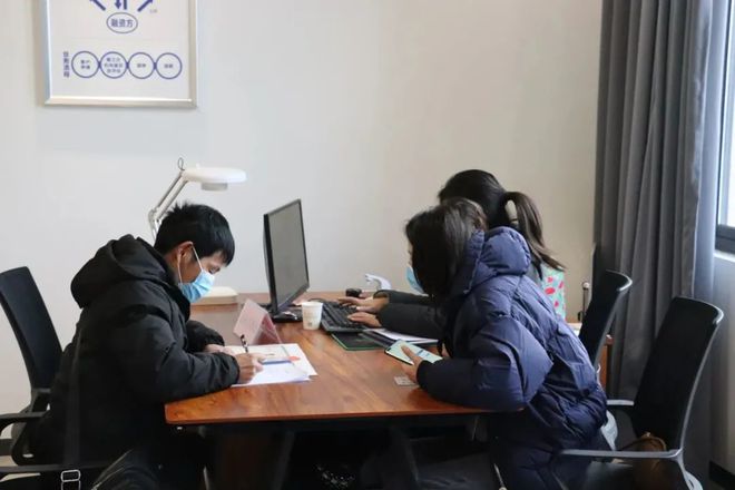 文化搭臺(tái) 金融唱戲 河南國(guó)際藝術(shù)品保稅倉(cāng)探索藝術(shù)金融新模式